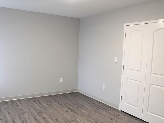 4th image of 12 Florence St #10763396