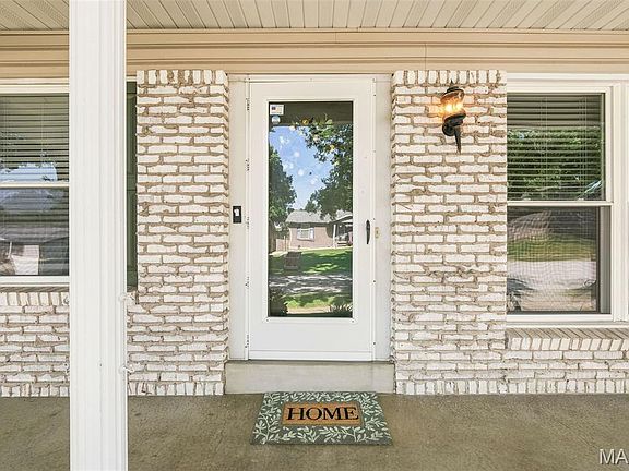 5th image of 704 Rockshire Dr