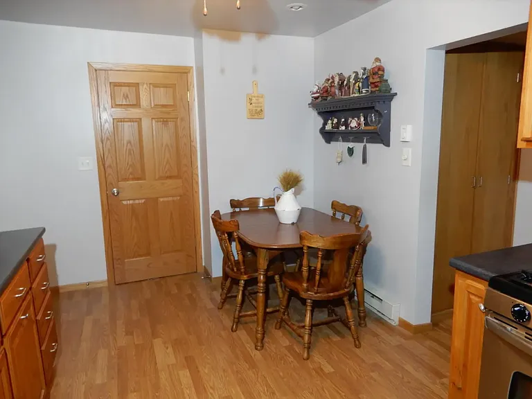 1115 Superior Ave — Photo 4