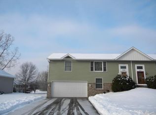 1289 Dennis St N, Maplewood, MN 55119