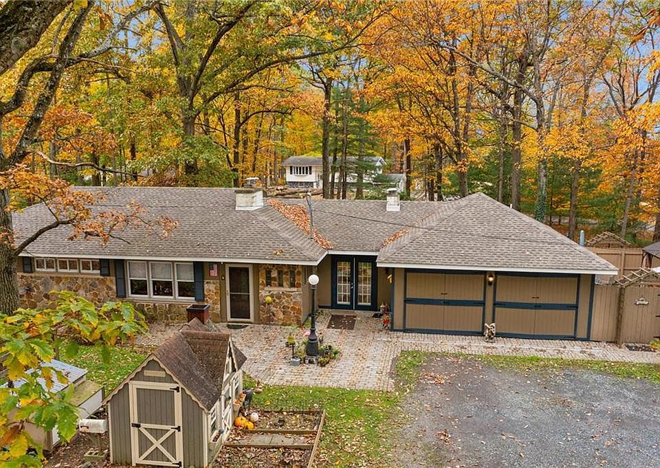 101 Moorestown Dr, Bath, PA 18014 Zillow