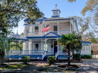 229 N Caswell Ave, Southport, NC 28461