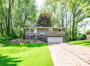 652 Shook Rd, Akron, OH 44319