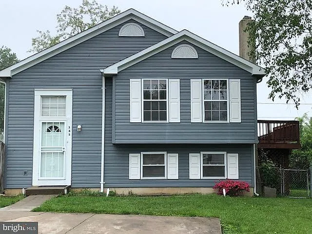 365 Oxford Ave photo 1