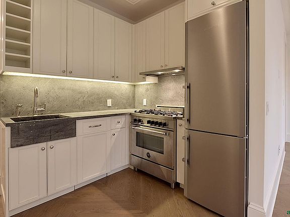 5th image of 82 W 12th St APT 5C