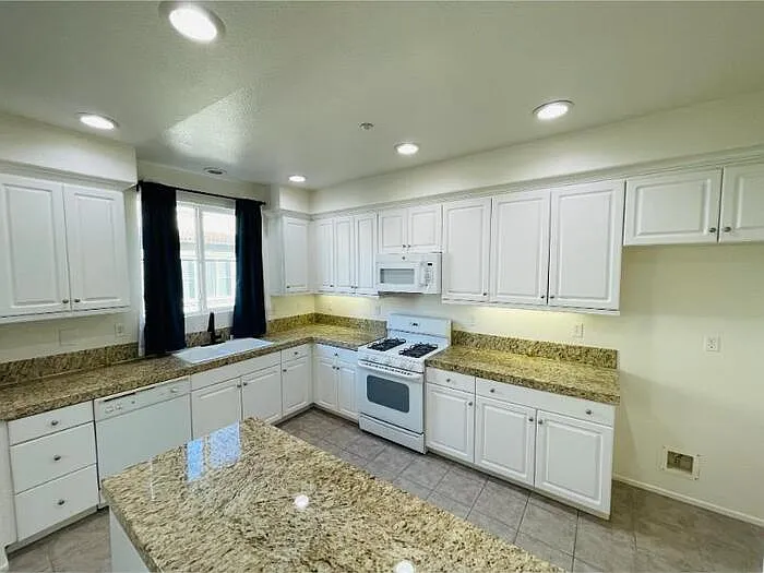 33590 Willow Haven Ln #102 — Photo 19