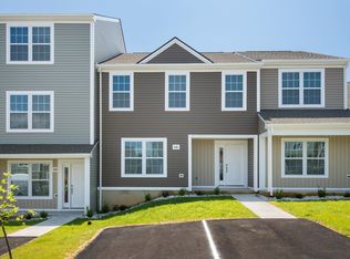 445 Skylar Dr, Christiansburg, VA 24073