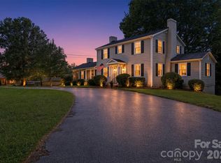 330 S Center St, Taylorsville, NC 28681