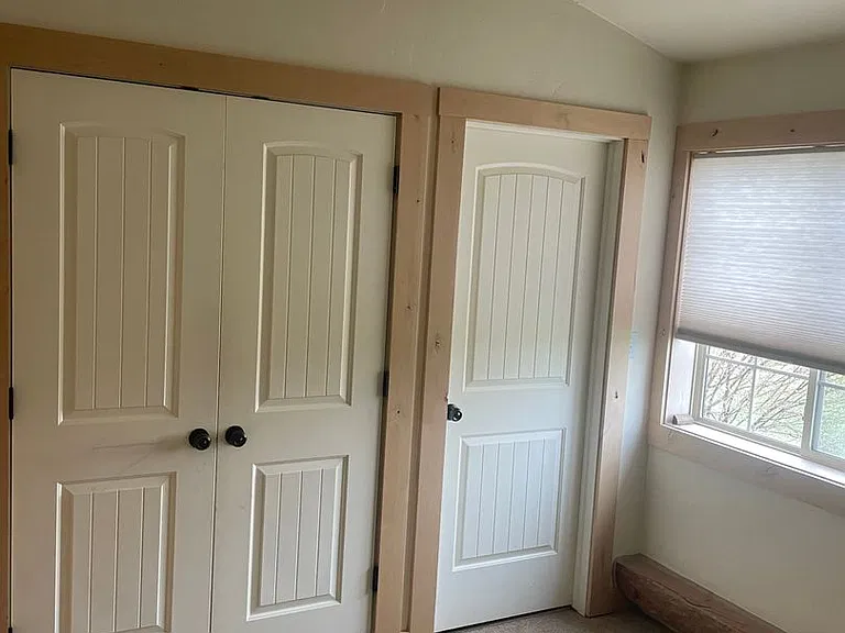 1084 E Moody Rd — Photo 19