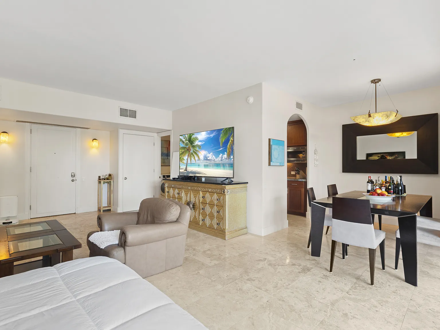 2 bed, 1258 sqft, $6,000 — Photo 4