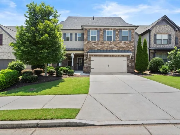 4452 Thach Ave, Sugar Hill, GA 30518