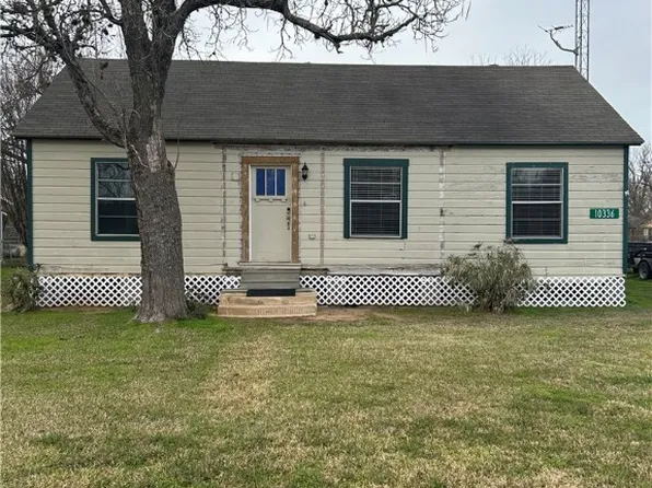 10336 Main St, Snook, TX 77878
