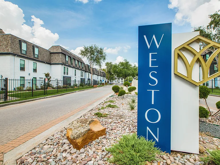 Weston Medical Center Apartments — Photo 23