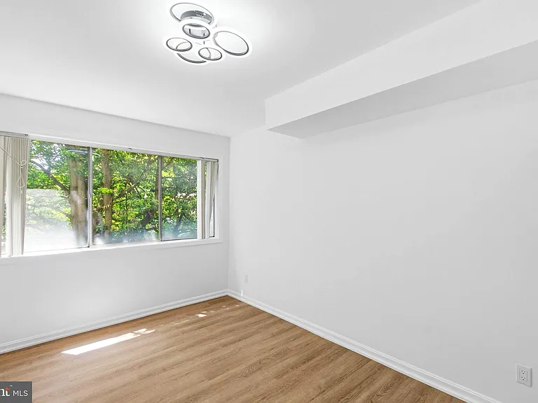 431 N Armistead St #307 — Photo 14