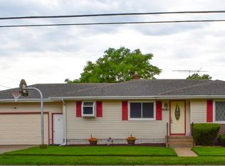 9340 Kleinman Rd, Highland, IN 46322