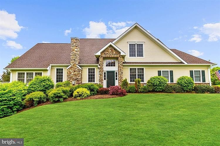 1st image of 58 Briar Ct