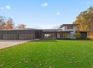 6379 Lake Ridge Dr, Saugatuck, MI 49453