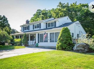 51 Rolling Rd, Miller Place, NY 11764
