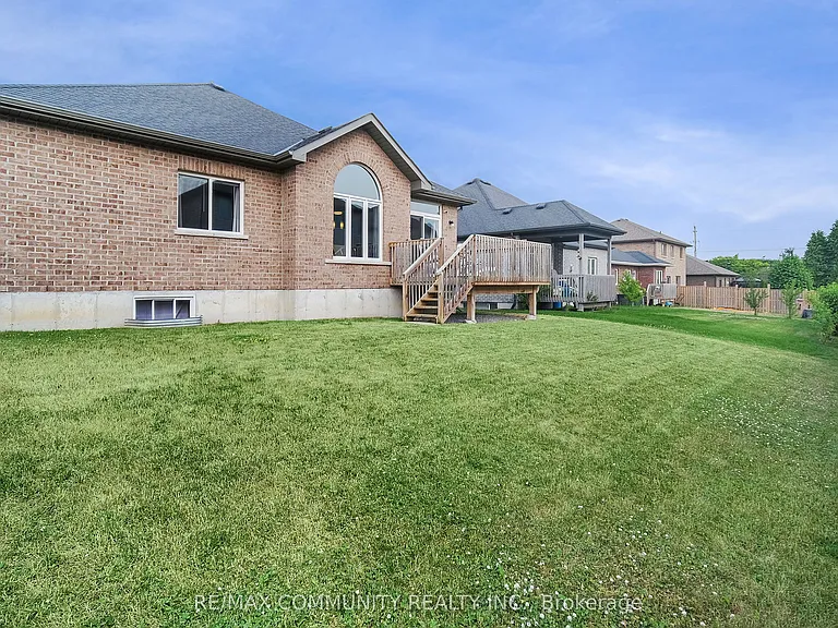 11 Stonecrest Blvd — Photo 24