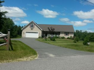 227 N Main St, New Salem, MA 01355