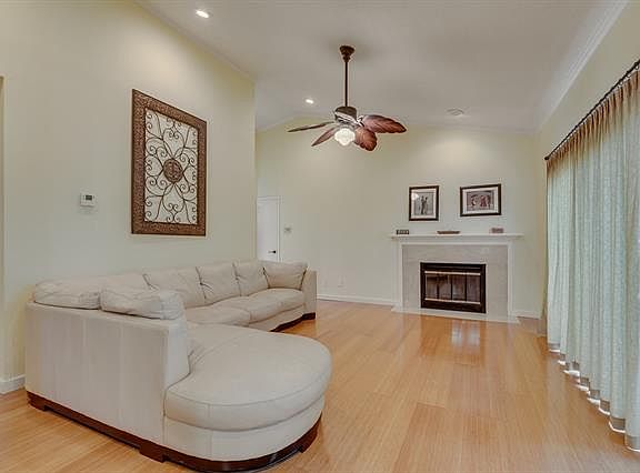 5th image of 2740 Silver Creek Dr APT 220