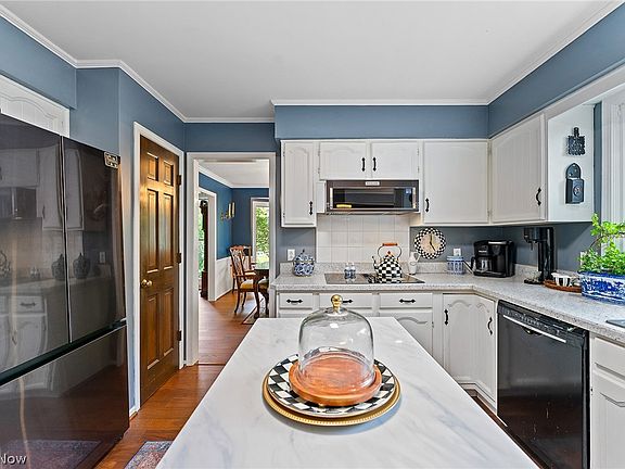 3rd image of 4207 Stratford Rd