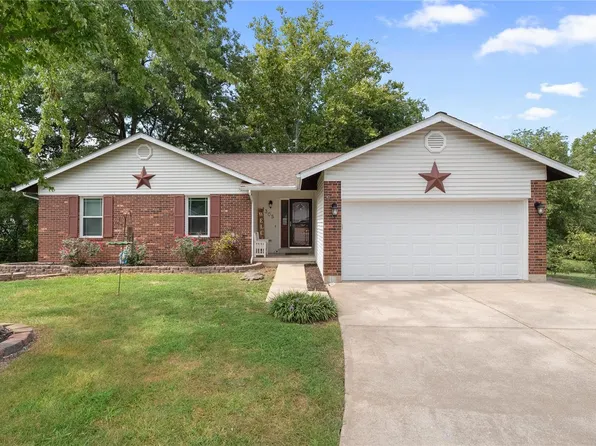 1305 Shagbark Ct, Troy, MO 63379