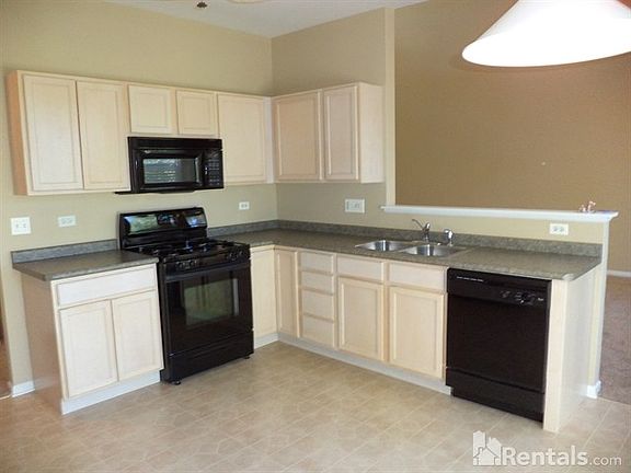3rd image of 204 Berkshire Dr