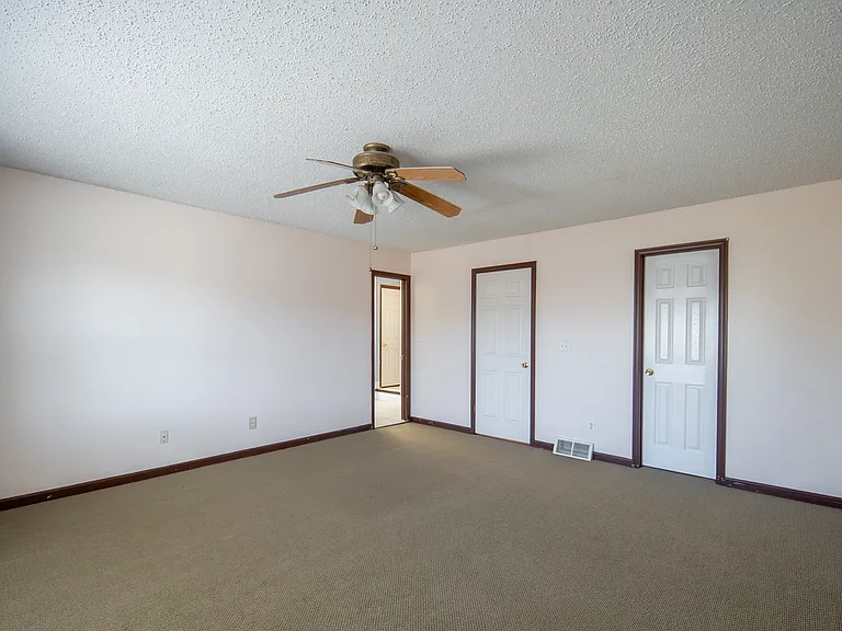174 Harvard Rd — Photo 25