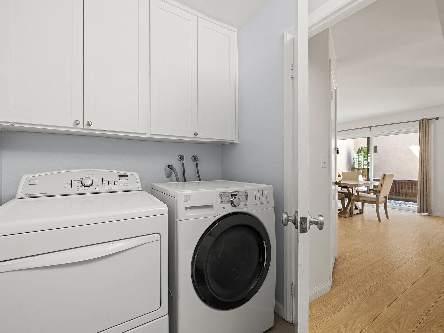 3 bed, 1382 sqft, $7,950 — Photo 4
