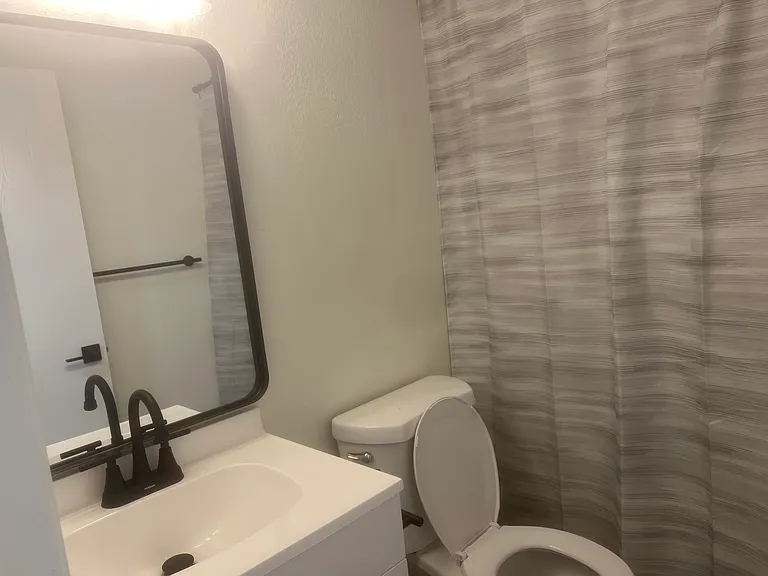 2330 I St NE #1 — Photo 19