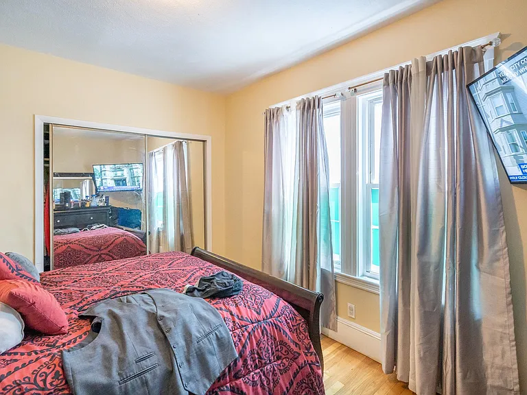 116 Harvard St #1 — Photo 10
