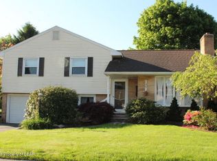 36 Lawson Pl, Sugarloaf, PA 18249