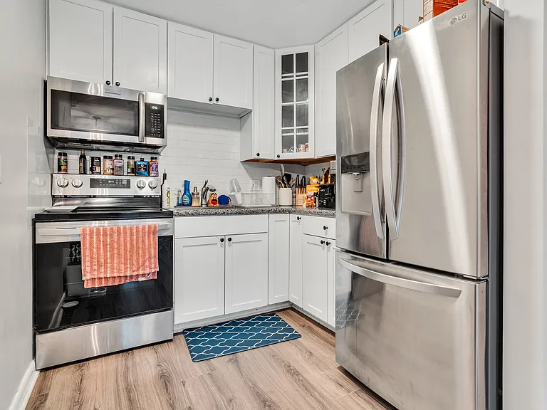 416 Belgrade Ave #6 — Photo 2