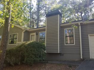 2887 Cherokee Cv, Stone Mountain, GA 30087