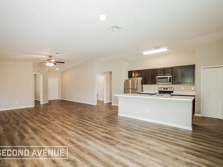 2512 54th St SW — Photo 7
