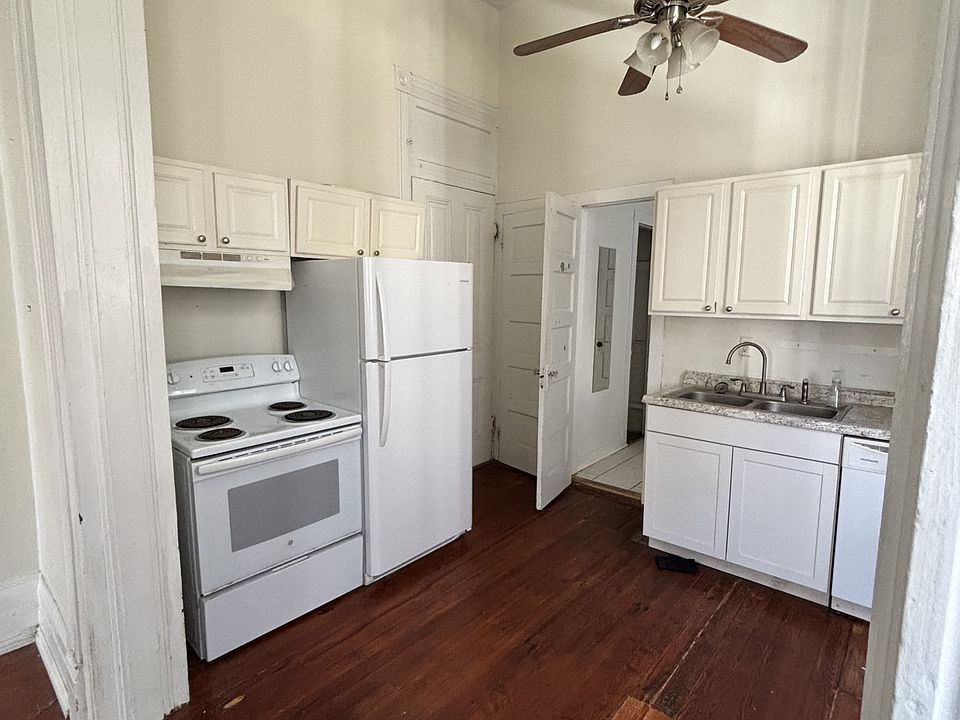 2nd image of 3936 Prytania St #11325278