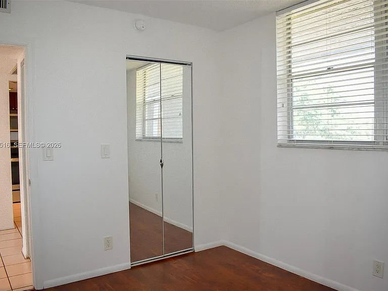 9230 Lagoon Pl #411 — Photo 11