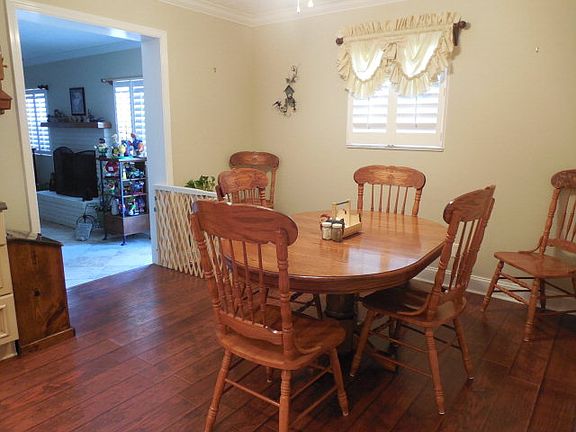 4th image of 222 Pinehurst Dr