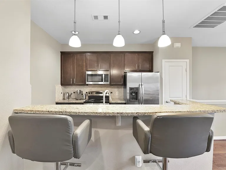 241 Lenox St — Photo 15