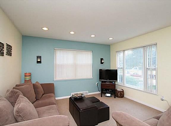 3rd image of 2805 Latonia Blvd