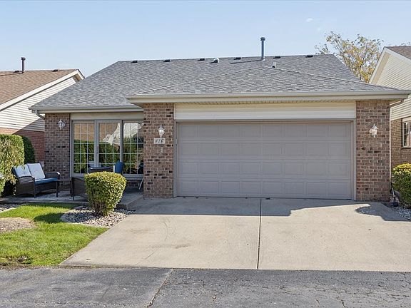 3rd image of 417 Somerset Ln