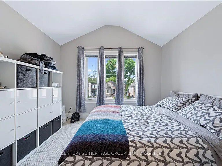 169 King Edward Ave — Photo 23