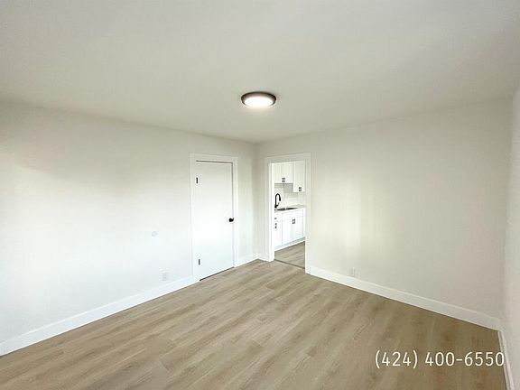 4th image of 11130 1/2 S Budlong Ave #11130.5