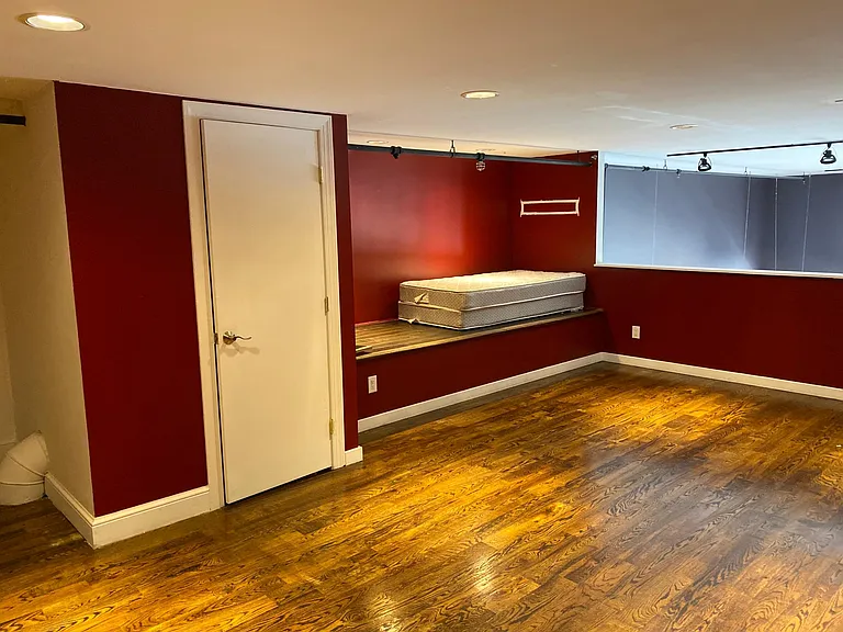 139 E Main St #400 — Photo 20
