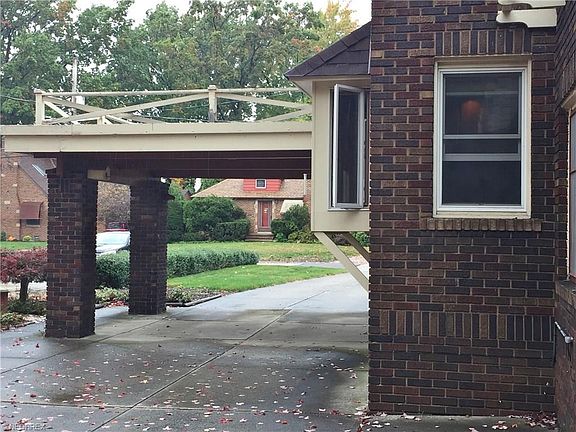 4th image of 9009 Evergreen Dr