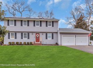 922 Westminster Dr, Toms River, NJ 08753