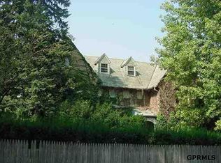 120 S 53rd St, Omaha, NE 68132