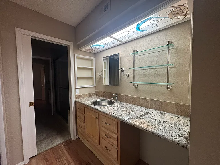 2022 Merrill Ln #6D — Photo 47