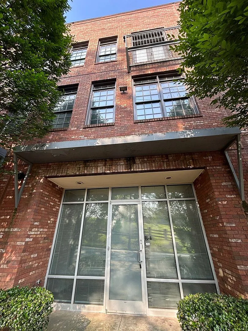 The Lofts @ 945 — Photo 1